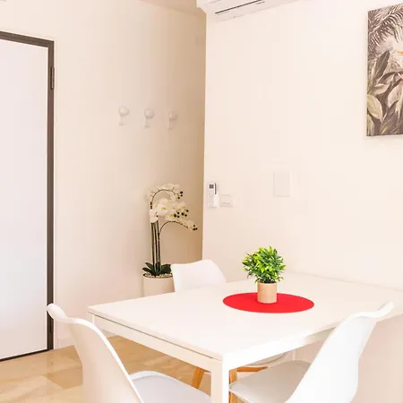 Moderno E Luminoso 400m Dalla Stazione 1a Apartman