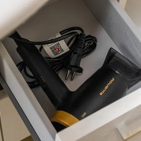 Moderno E Luminoso 400m Dalla Stazione 1a Apartman *