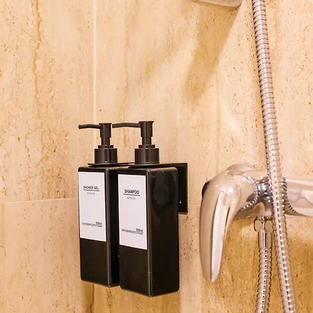 Moderno E Luminoso 400m Dalla Stazione 1a Apartman *